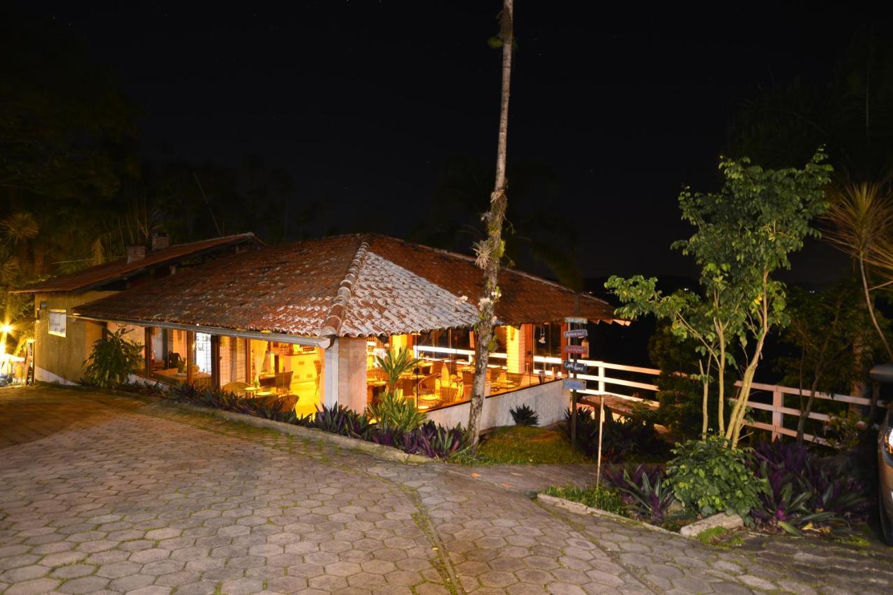 Villa Dos Ganchos ゴヴェルナドール・セウソ・ラーモス エクステリア 写真